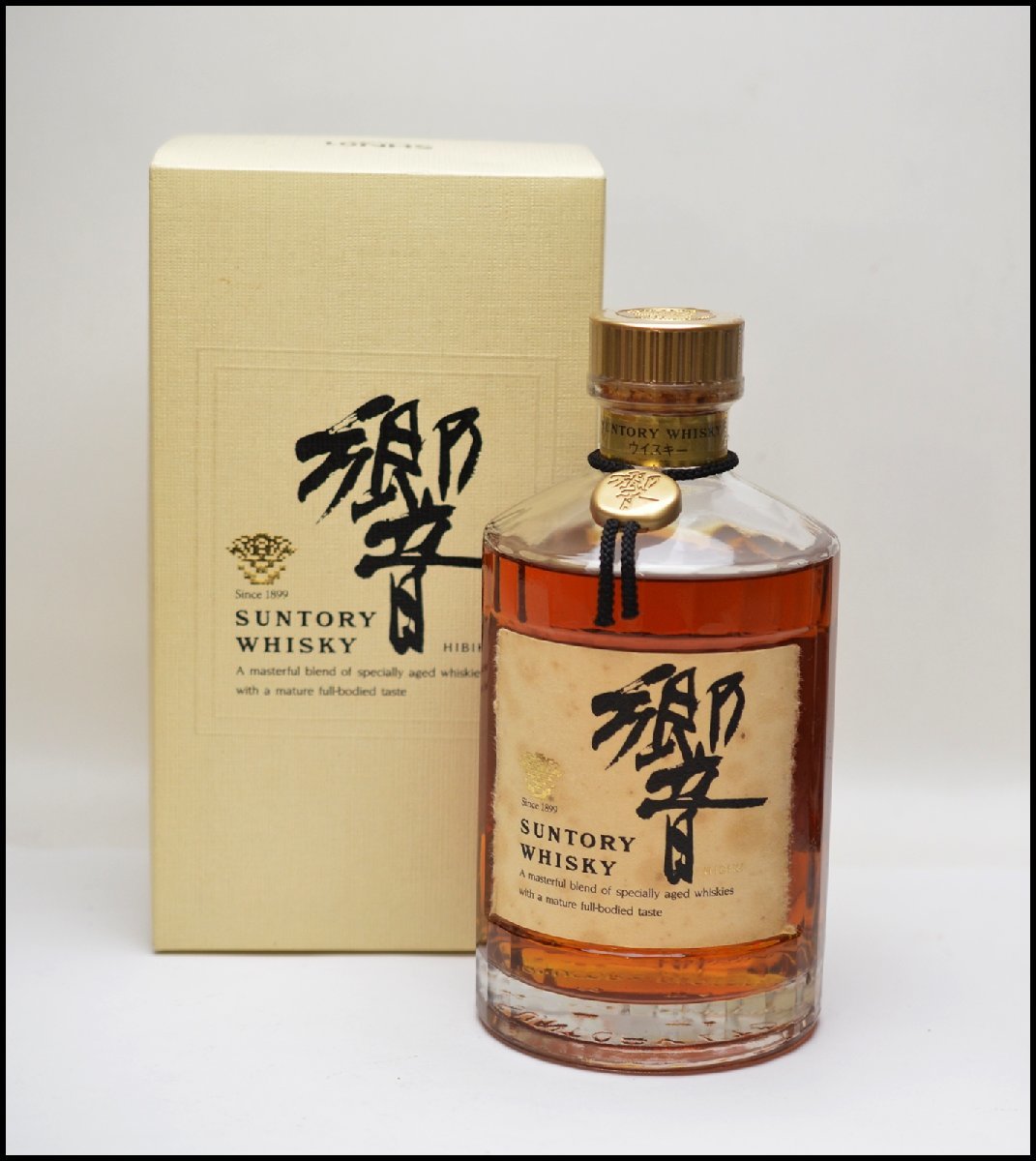 24639【SUNTORY響】700ml 43％ 金キャップ 裏ゴールドラベル