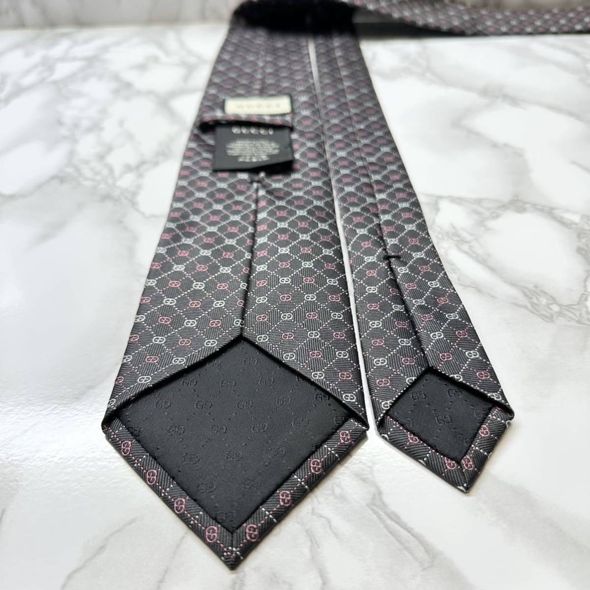 極美品 現行タグ 定番 GUCCI ネクタイ シルク100% GG柄 マイクロGG 蜂