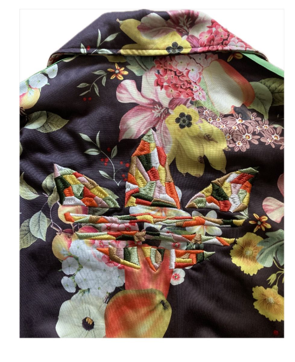 れいちゃん【希少✨】adidasファームフルーツボウル ジャージ花柄 adidas】希少 ファームフルーツボウル ジャージ 花柄 ボタニカル