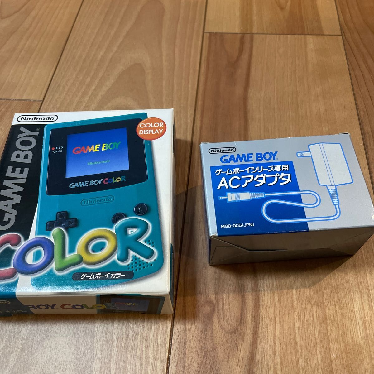 ゲームボーイカラー（箱、説明書付き）&ACアダプター（箱、説明書付き）