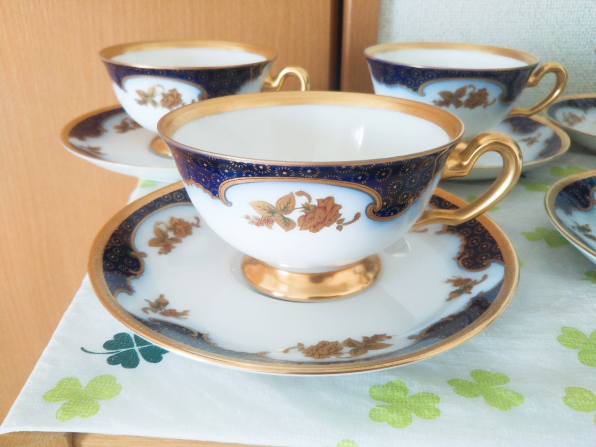 大倉陶園 瑠璃金彩 バラ 金蝕 薔薇 カップ&ソーサー 5客セット 大倉陶園 瑠璃金彩 バラ 金蝕 薔薇 カップ&ソーサー 5客セット
