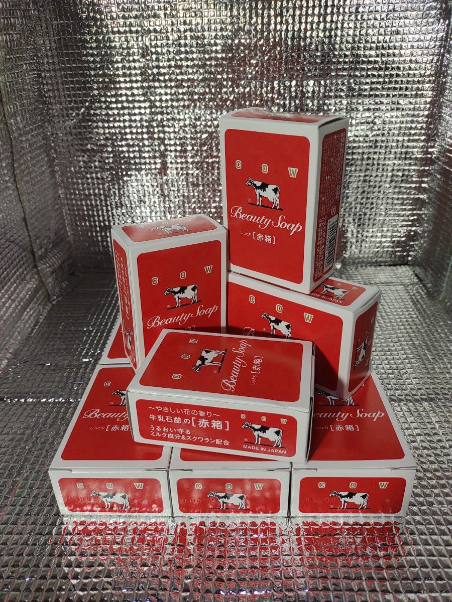牛乳石鹸、赤箱        　             MADE IN JAPAN 　　　　　　　　10箱