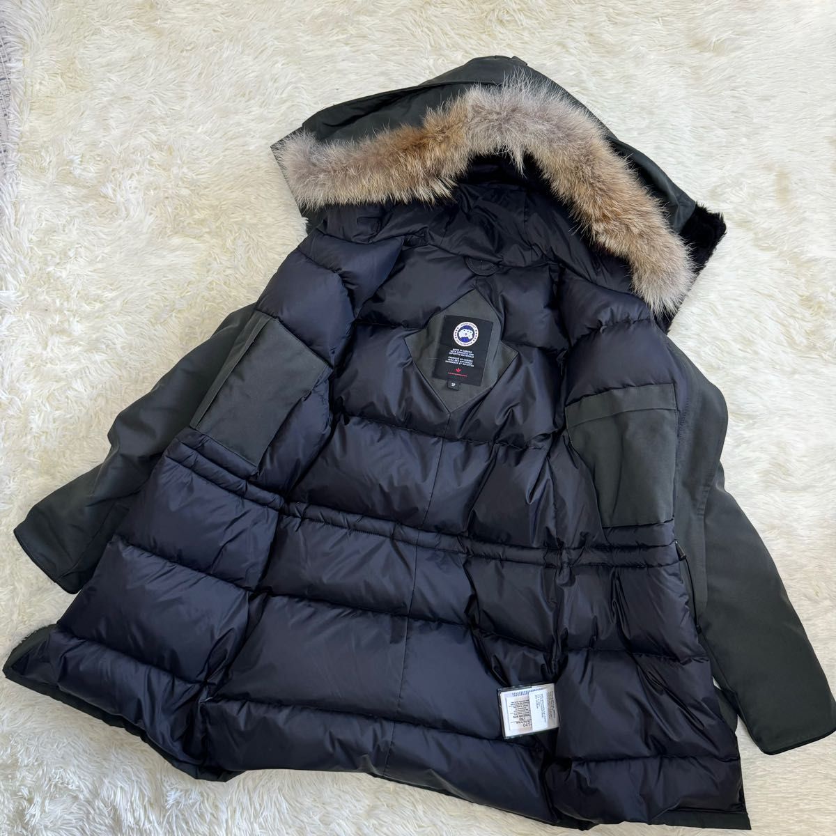 極美品】CANADA GOOSE カナダグース ダウンコート ダウン 極美品】CANADA GOOSE カナダグース ダウンコート ダウン