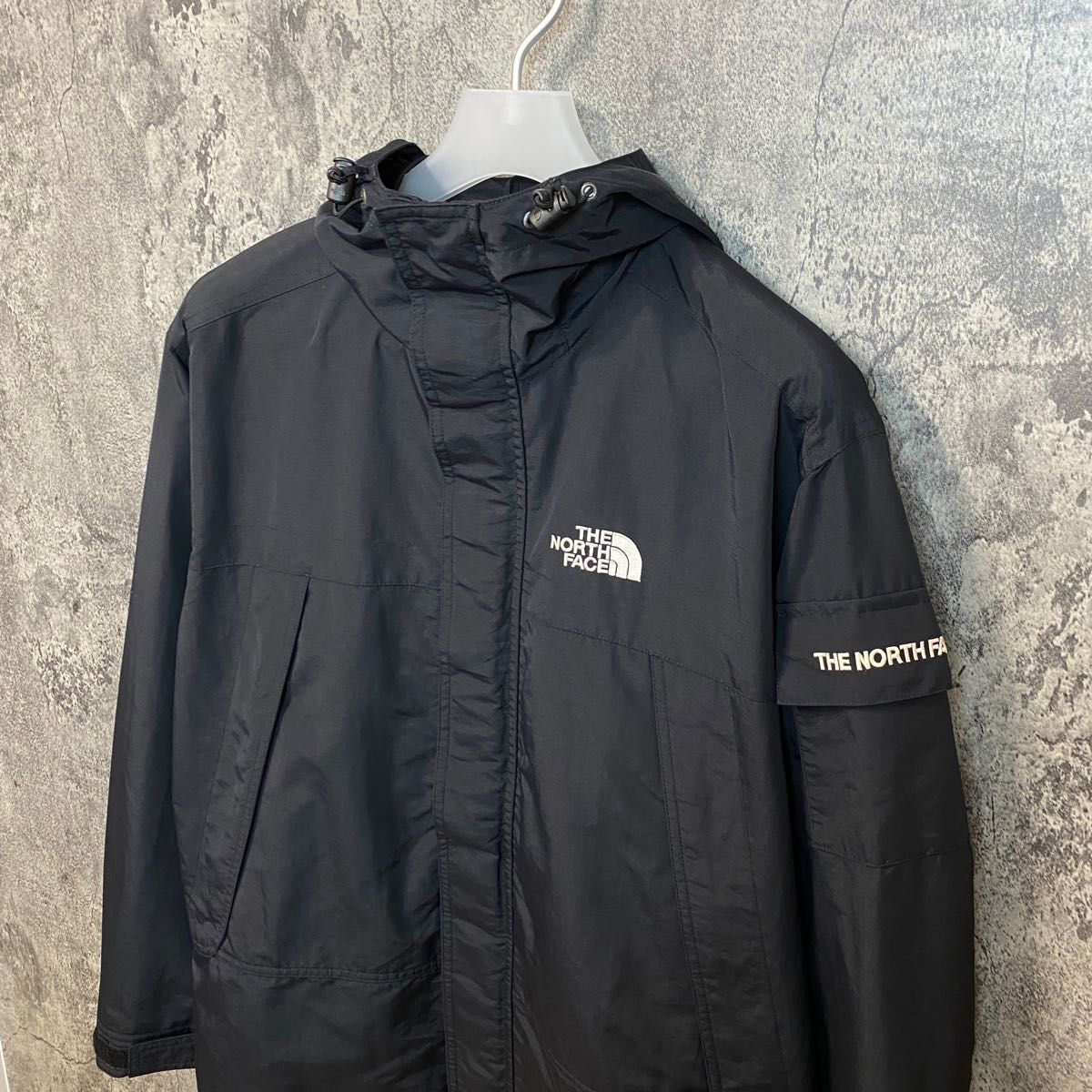 09M998◯ THE NORTH FACE マウンテンパーカー アウター S-