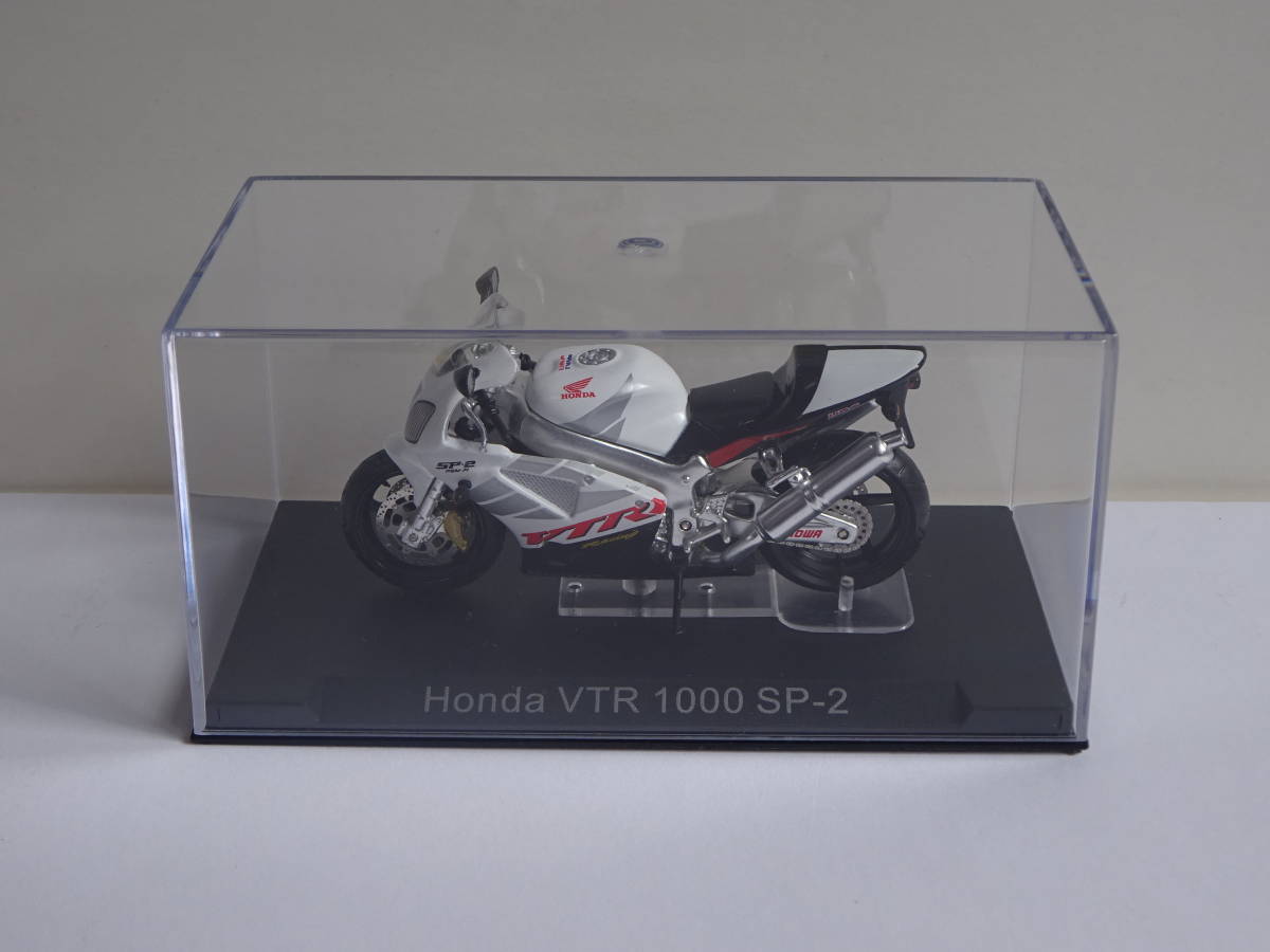 #1/24 Honda ホンダ VTR 1000 SP-2 by Ixo_画像6