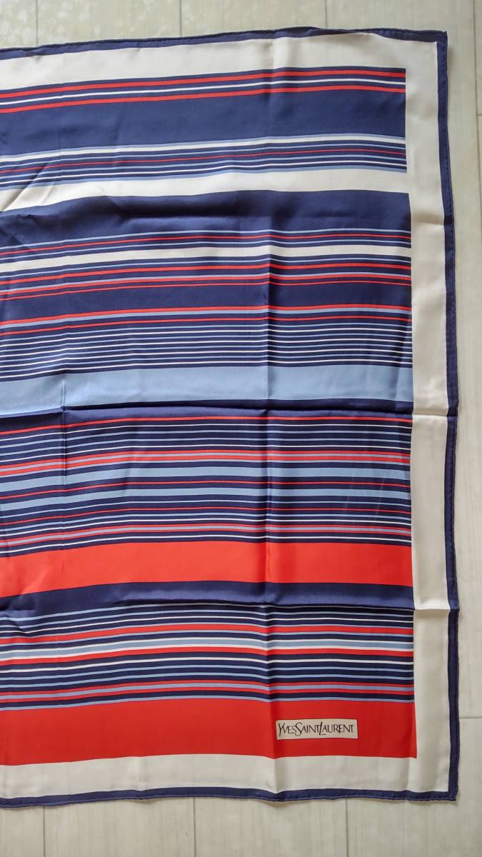 イブサンローラン Yves Saint Laurent スカーフ　79×79cm　ストライプ柄/シルク100％　東京川辺　送料140円_画像2