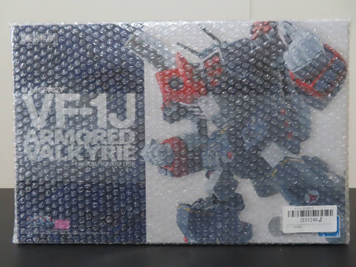 最新デザインの バンダイスピリッツ DX超合金 VF-1Jアーマード