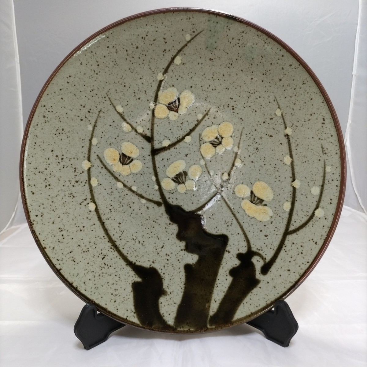 梅 飾り皿 丸皿 直径34cm