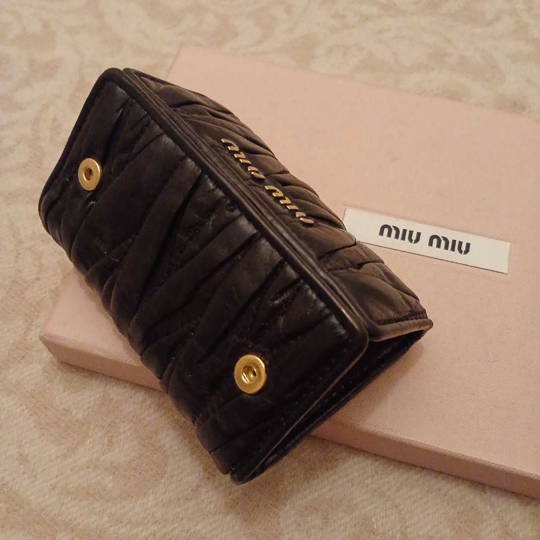 美品 定価51 700円 ミュウミュウmiu miuマテラッセMATELASSE 高級Italy