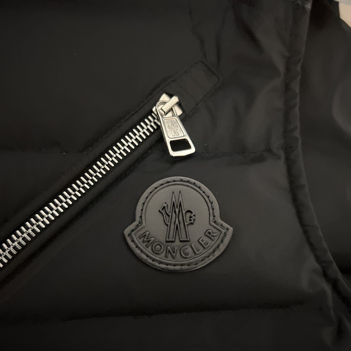 モンクレール MONCLER ダウンベスト サイズ1 ブラック 超美品 モンクレール MONCLER ダウンベスト サイズ1 ブラック 超美品