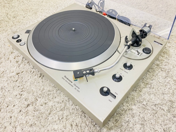 Technics SL-1301 / テクニクス レコードプレーヤー ターンテーブル