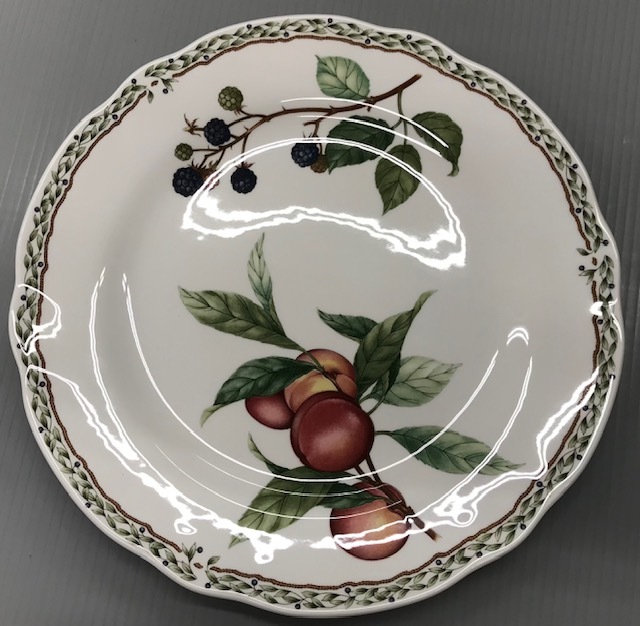 あ//J6338【未使用・保管品】Noritake　ノリタケ　ロイヤルオーチャード　パーティーセット　大皿1点　小皿５点　ケーキ皿_画像3