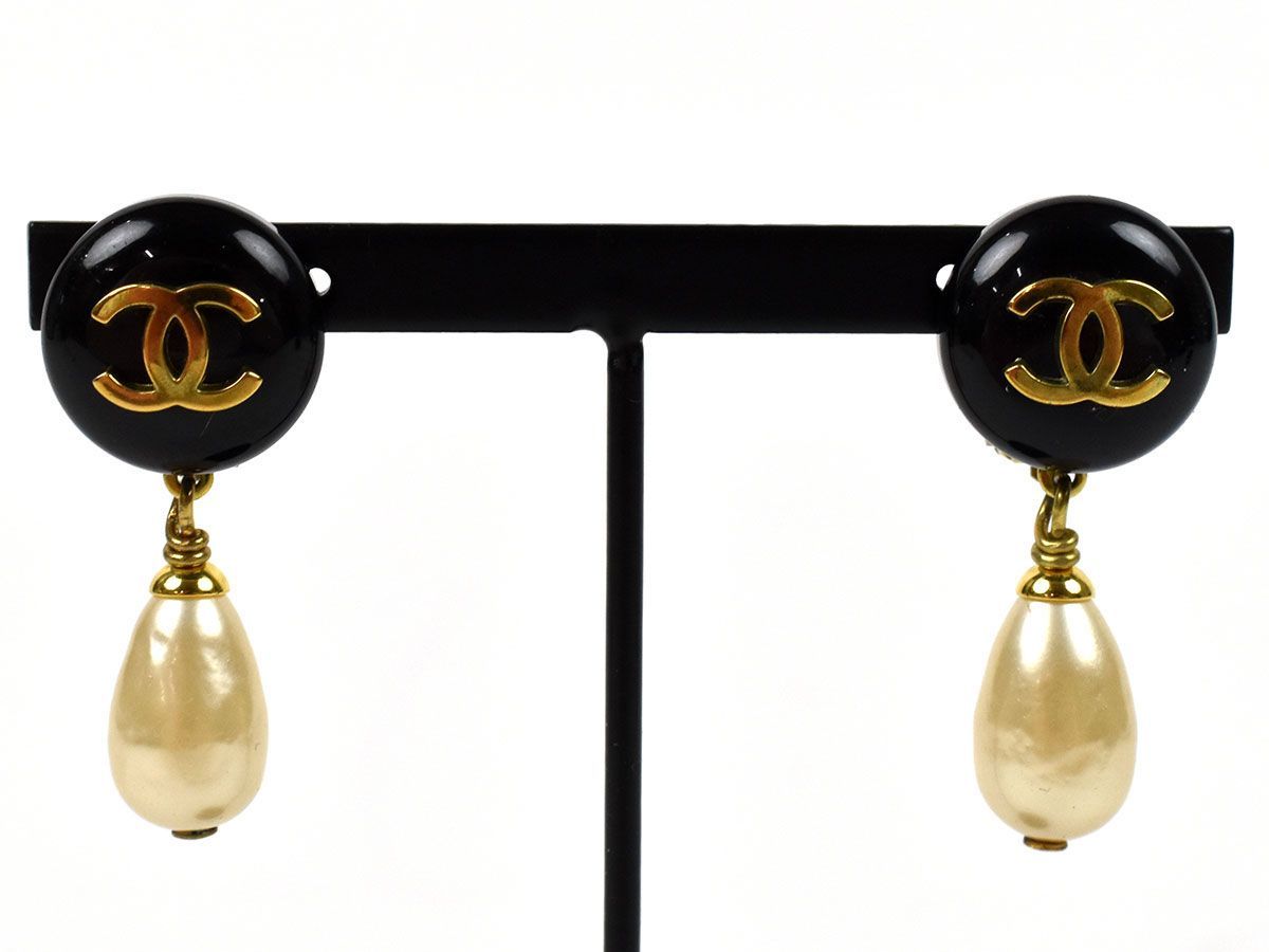 特集 □ CHANEL シャネル ココマーク イヤリング