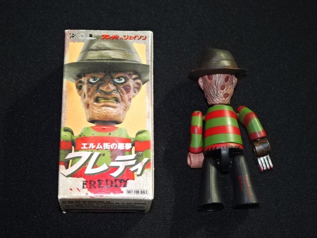 非売品【フレディ・キューブリック】DVD購入特典品・FREDDY・LEGO・レゴ・MEZCO製オリジナルフィギュア・フレディvsジェイソン_画像2