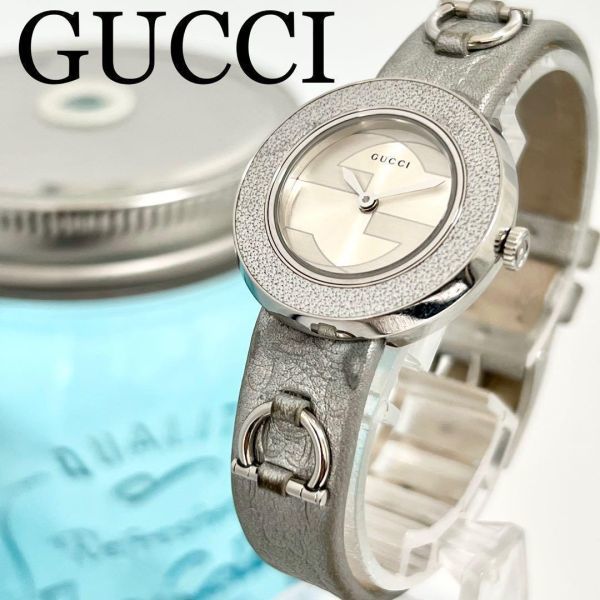 69 GUCCI グッチ時計　レディース腕時計　Uプレイ　シルバー　高級　人気
