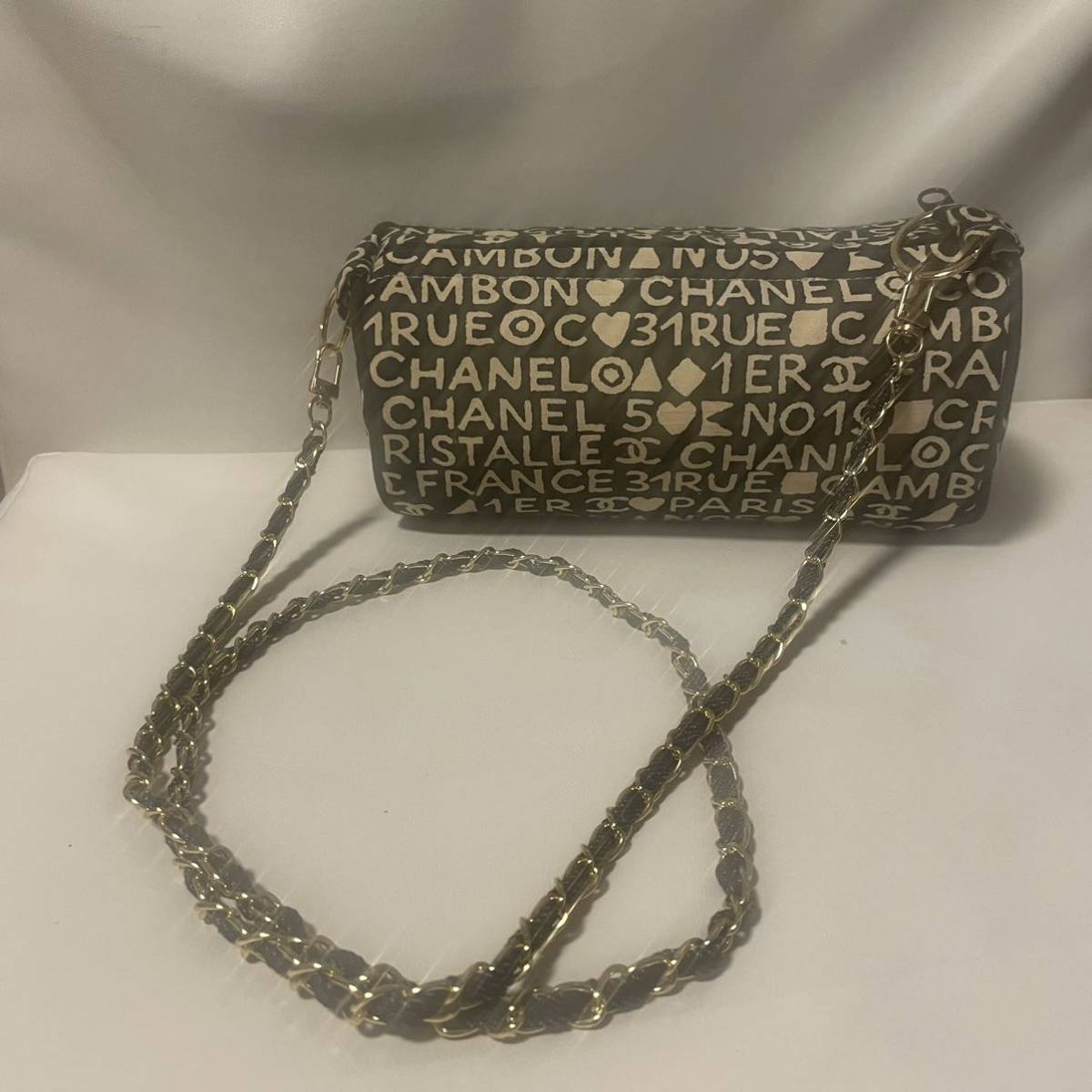 CHANEL　バッグ　ノベルティ　極美品　COCO　ロゴ 　デニム　ポーチ　クラッチ 美品 ダークブルー ネイビー　ドラム 98OC_画像2