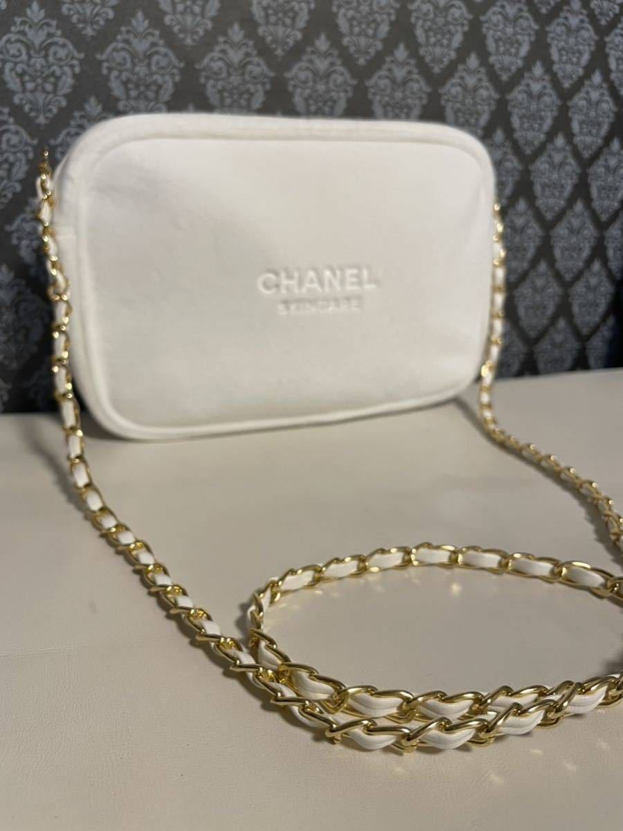 CHANEL　ベロア　バッグ　クラッチ　ポーチ　ノベルティ　新品　未使用　ベルベット　白　ホワイト　レア　希少　貴重　シャネル_画像2