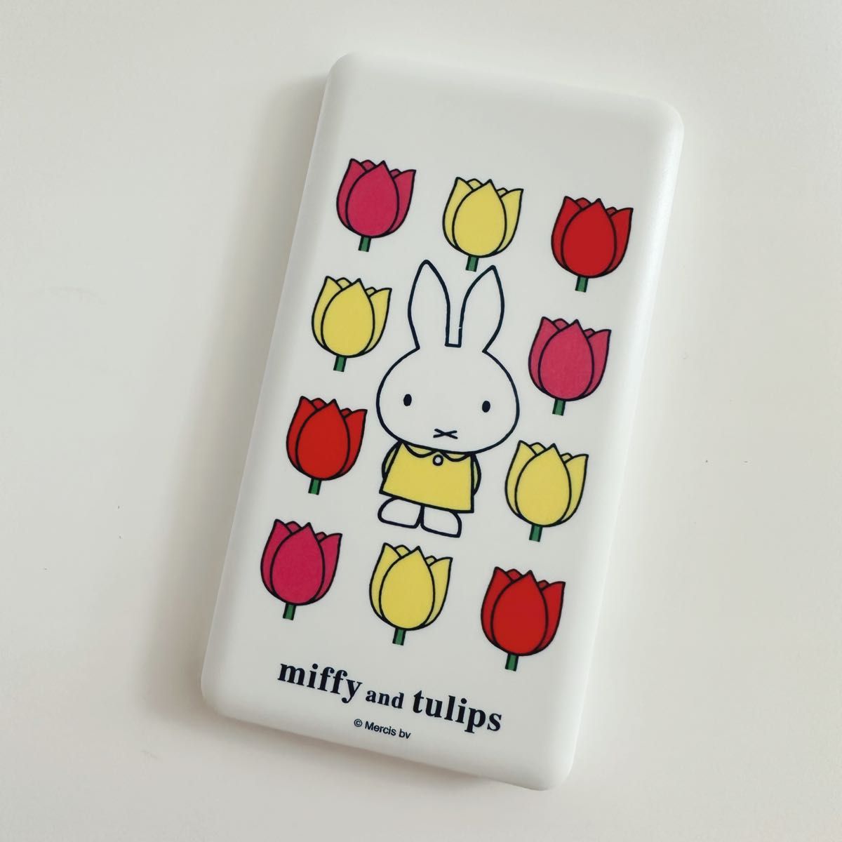 ミッフィー miffy and tulips 4000mAh充電器 2.1A