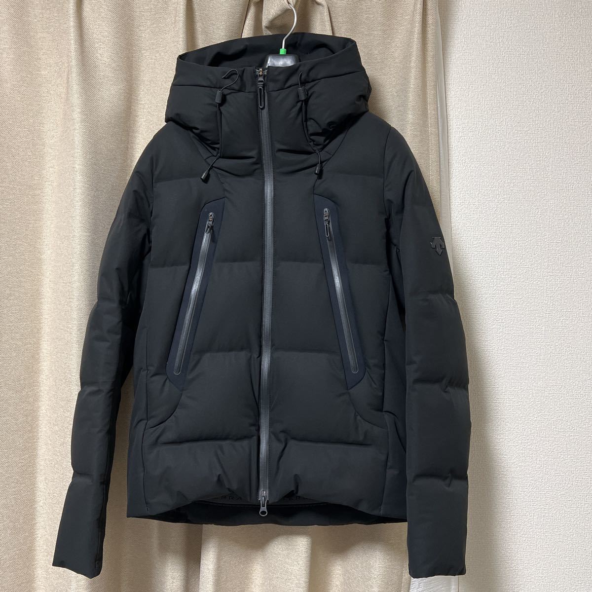 DESCENTE ALLTERRAIN デサントオルテライン 水沢ダウン マウンテニア S ブラック_画像1