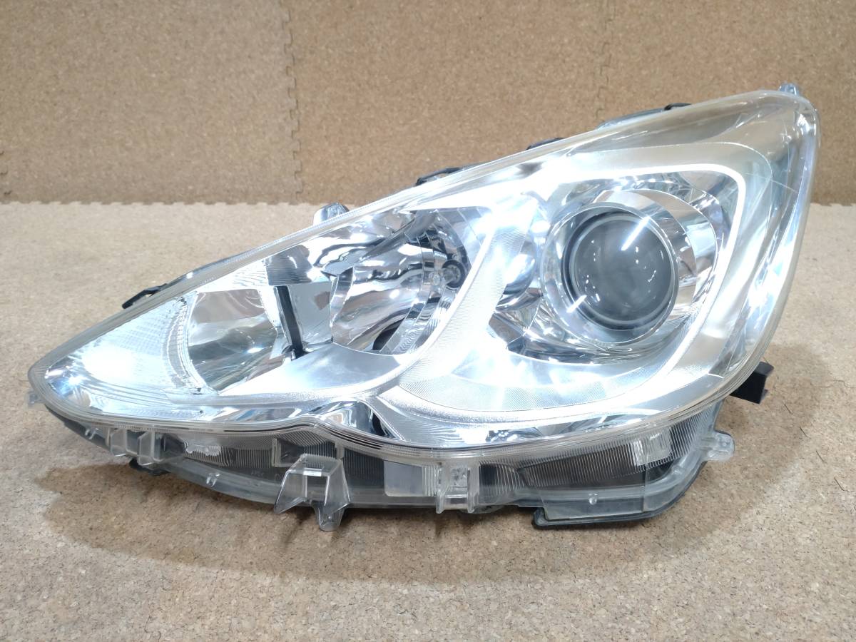 トヨタ アクア NHP10 左ヘッドライト ハロゲン KOITO コイト 52-291 中期 81150-52K40 R5-3980C-O
