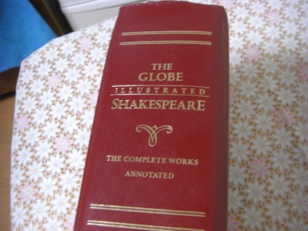 洋書 The Globe illustrated Shakespeare : the complete works annotated イラスト入りシェイクスピア全作品 注釈入 A24_画像2