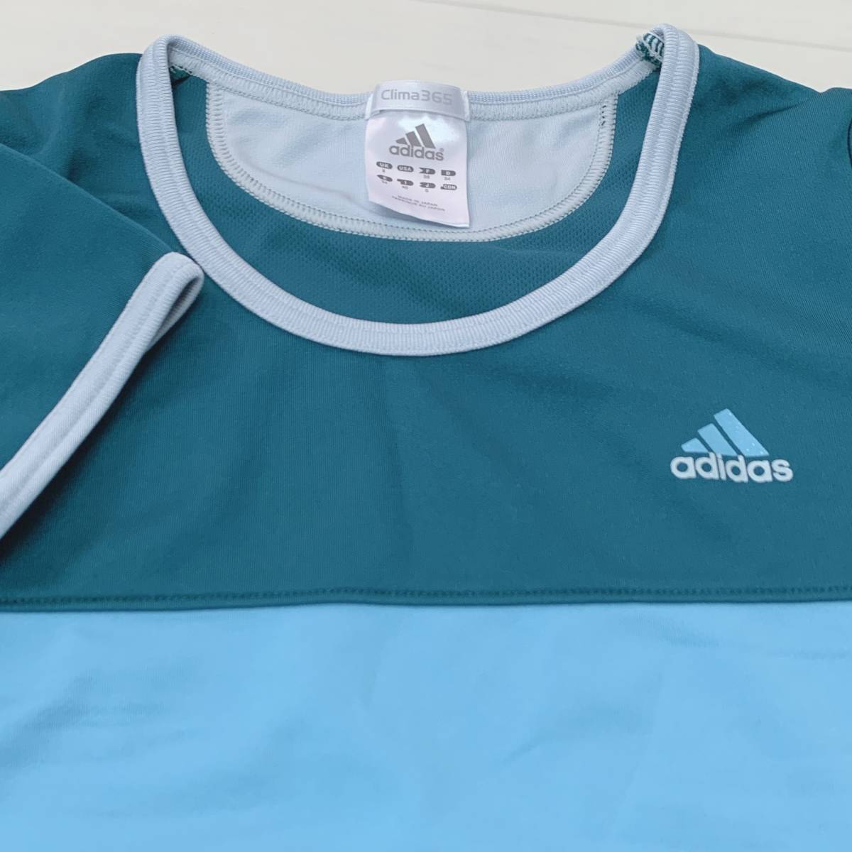 S506 ★美品★ adidas アディダス レディース Tシャツ 半袖 シンプル S ストレッチ 万能 人気 スポーティ 緑 水色 ロゴプリント _画像7