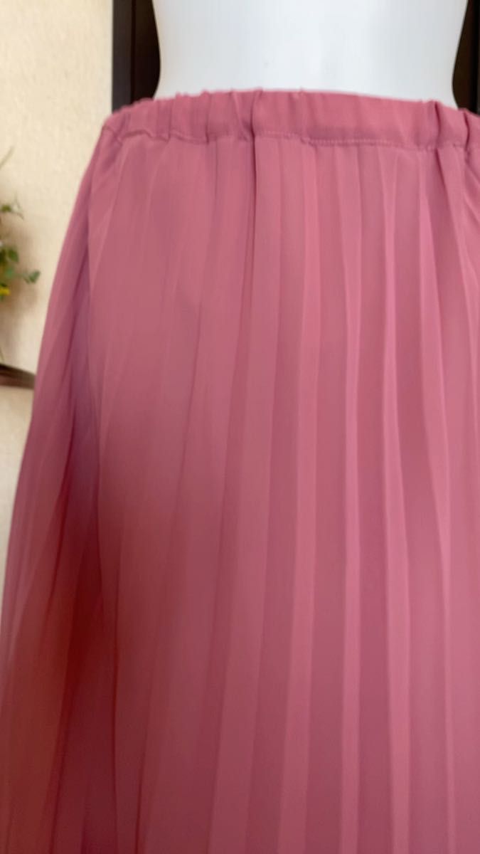 【未使用品】 ロングプリーツスカート　ピンクスカート　フリーサイズ　　ウエストゴム仕様