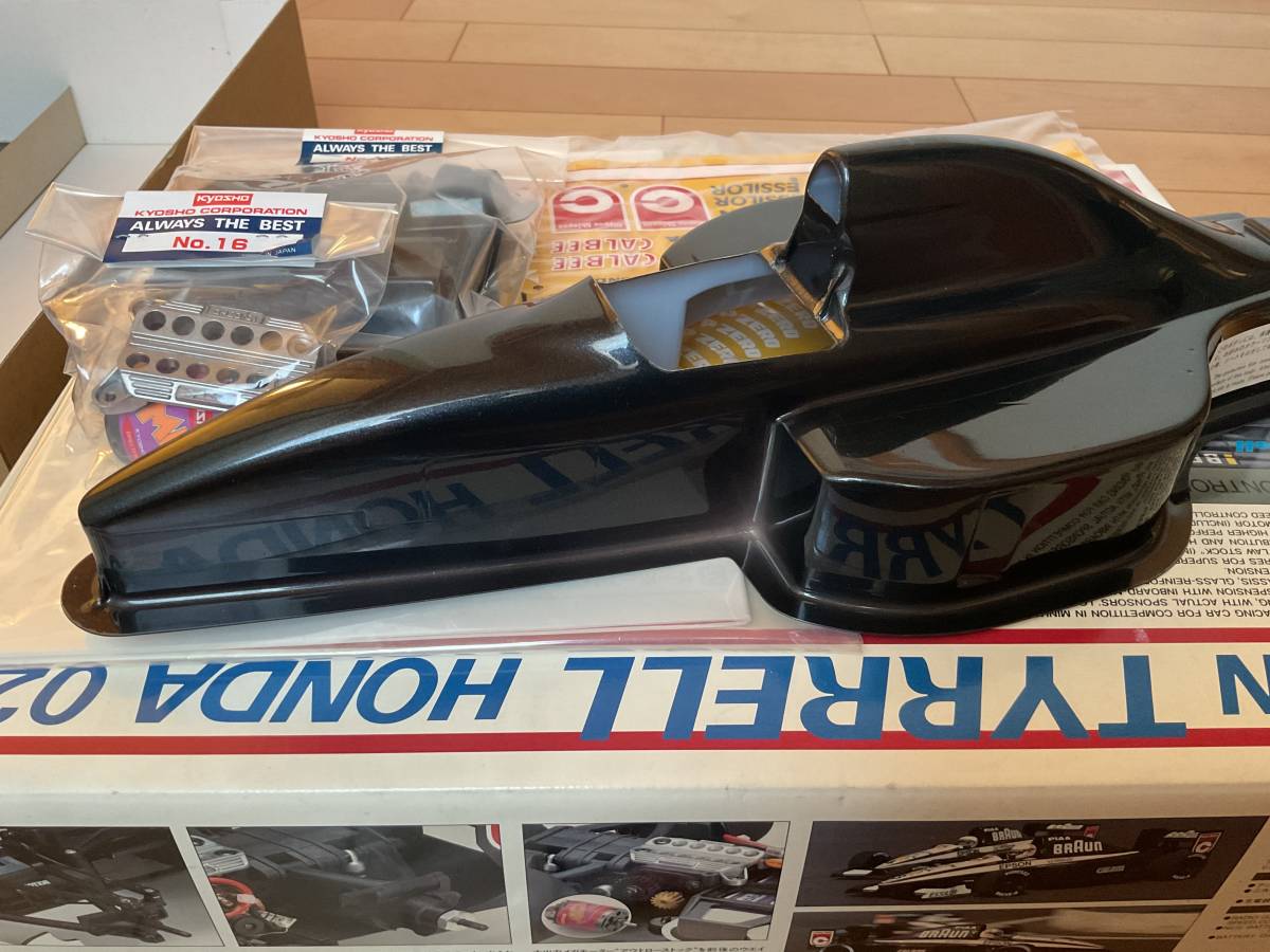 Yahoo!オークション - 絶版・希少 京商 1/10 電動RC F1レーサー Yahoo!オークション - 絶版・希少 京商 1/10 電動RC F1レーサー