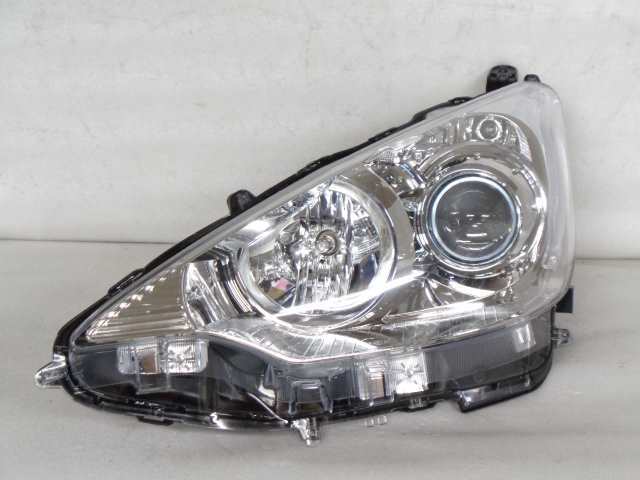 992997-2　TOYOTA　アクア　NHP10　左ライト　参考品番：81150-52E60/1 【社外新品】_画像2