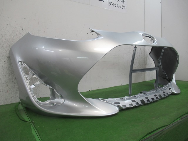 993857-2 TOYOTA　アクア　NHP10　フロントバンパー　後期3型　参考品番：52119-52A60-B0 1F7【社外新品】_画像4