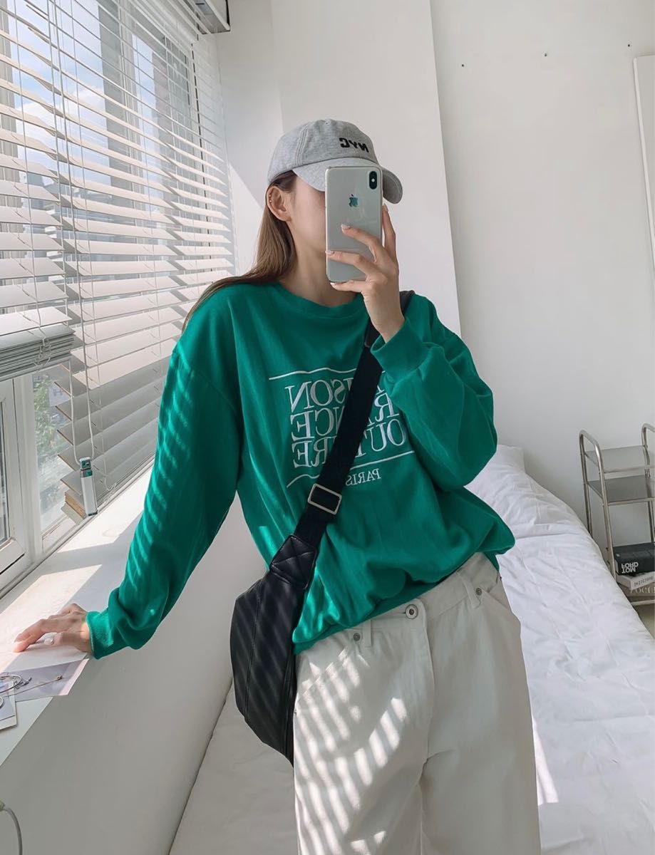 再入荷 MAISON レタリングスウェットトレーナー 韓国ブランド 再入荷 MAISON レタリングスウェットトレーナー 韓国ブランド