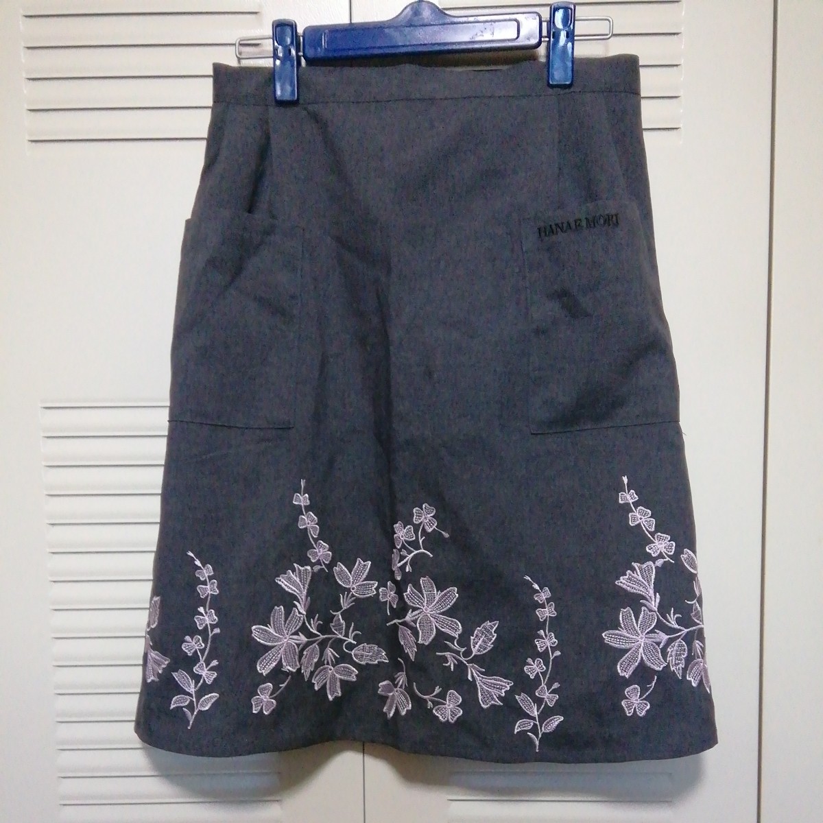 *[ old clothes ]HANAE MORI( is na emo li) waist apron ( apron ) gray, floral print 