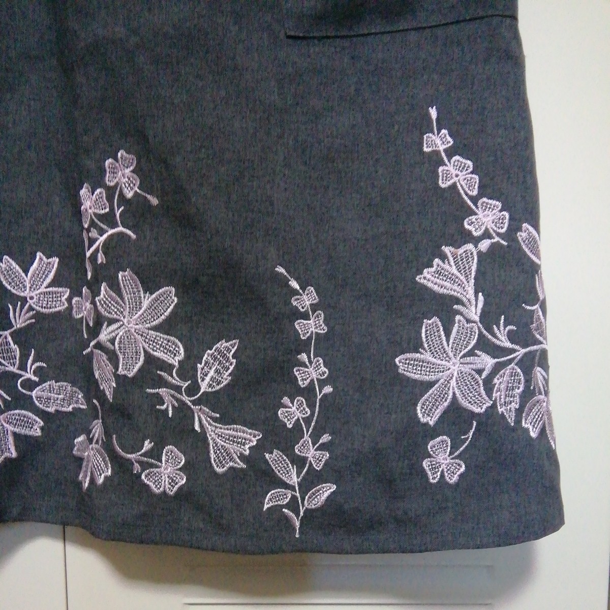*[ old clothes ]HANAE MORI( is na emo li) waist apron ( apron ) gray, floral print 