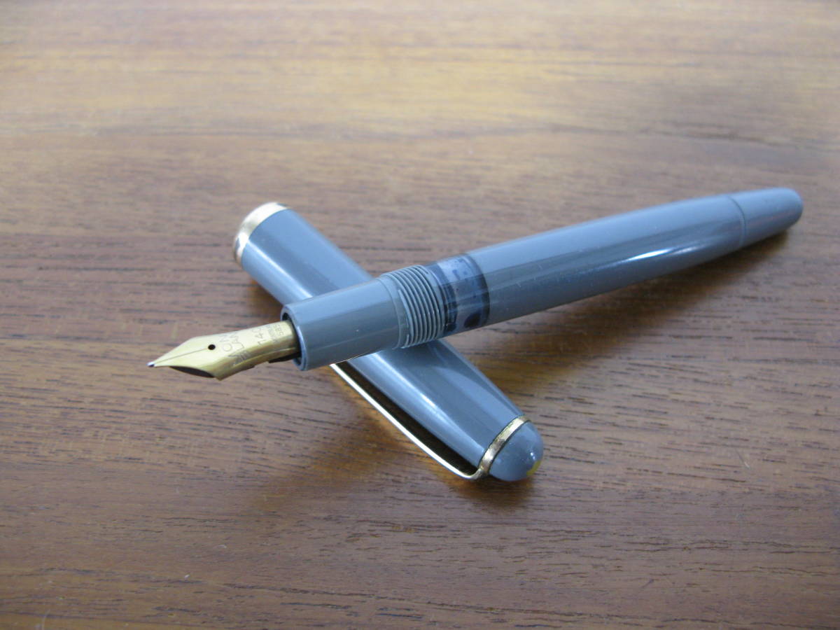 MONTBLANC モンブラン◇万年筆 グレー◇中古 約.5㎝ détails d