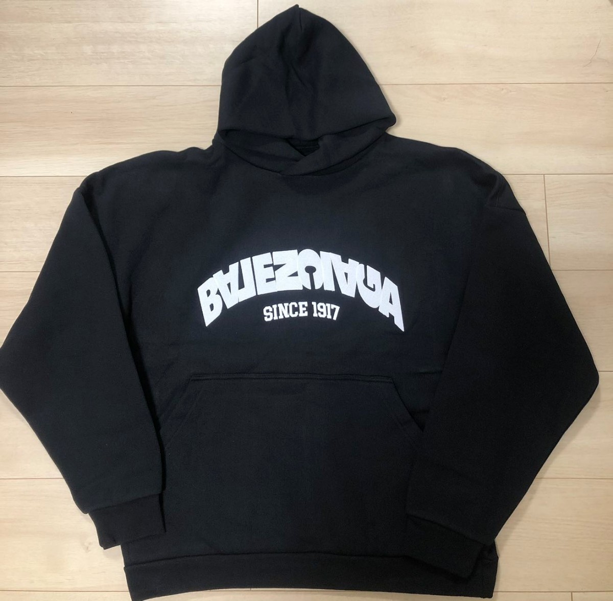 バレンシアガ☆フルジップロゴパーカー BALENCIAGA バレンシアガ logo反転 フルジップ パーカー