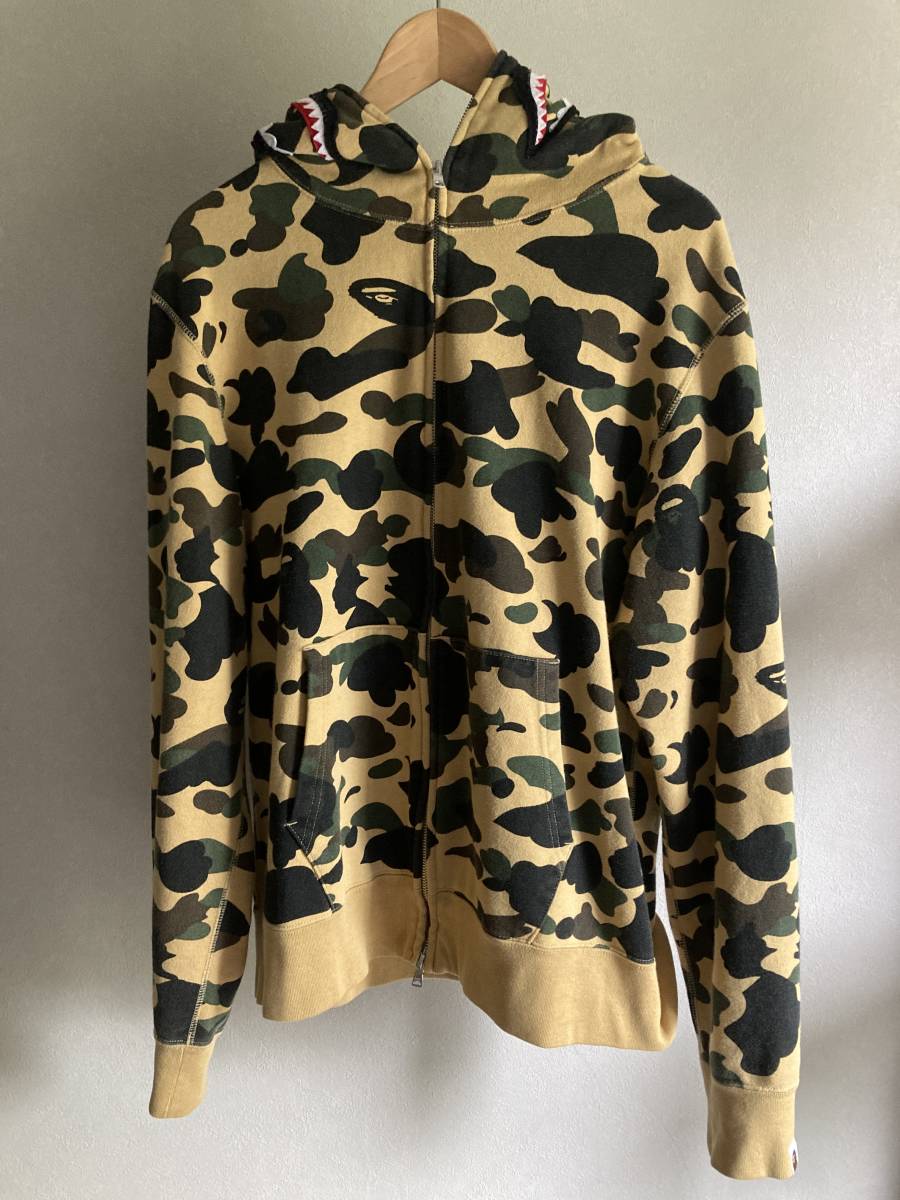 アベイシングエイプ A BATHING APE 1ST CAMO SHARK FULL ZIP HOODIE