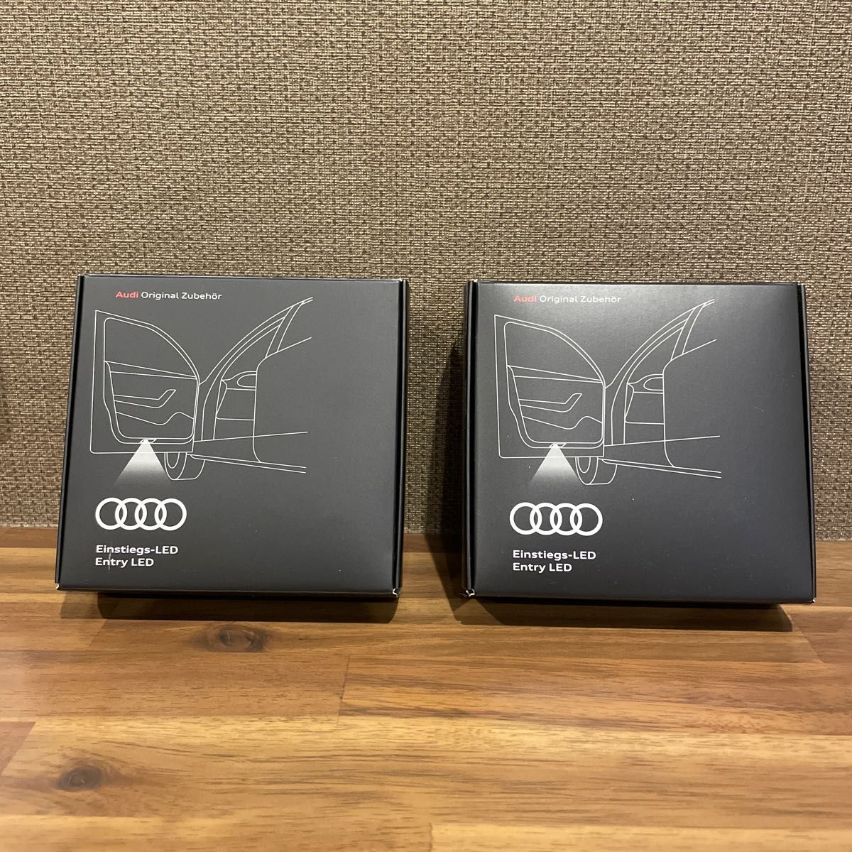 audi アウディ 純正 ドアエントリーライト カーテシ 赤Sマーク audi アウディ 純正 ドアエントリーライト カーテシ 赤Sマーク