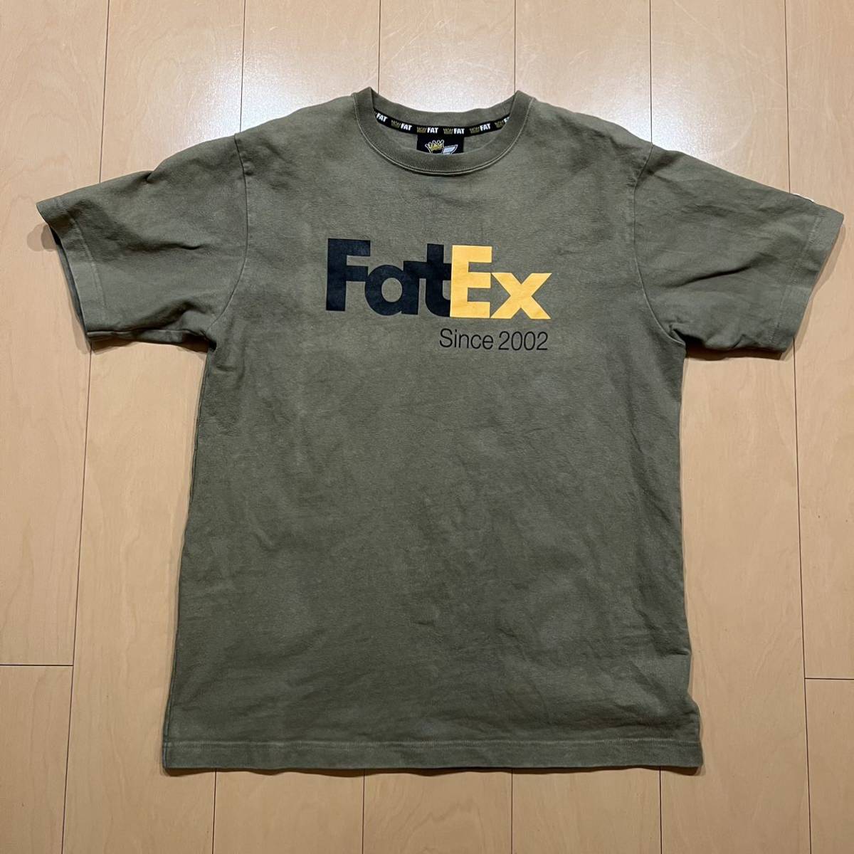 激レア裏原ビンテージ FAT FedExロゴ パロディTシャツ カーキ Lサイズ 美品格安!_画像1