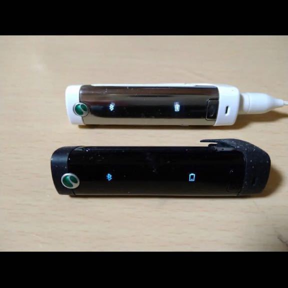 ソニーエリクソン SONY ERICSSON Bluetoothイヤフォン MW600 白黒セット