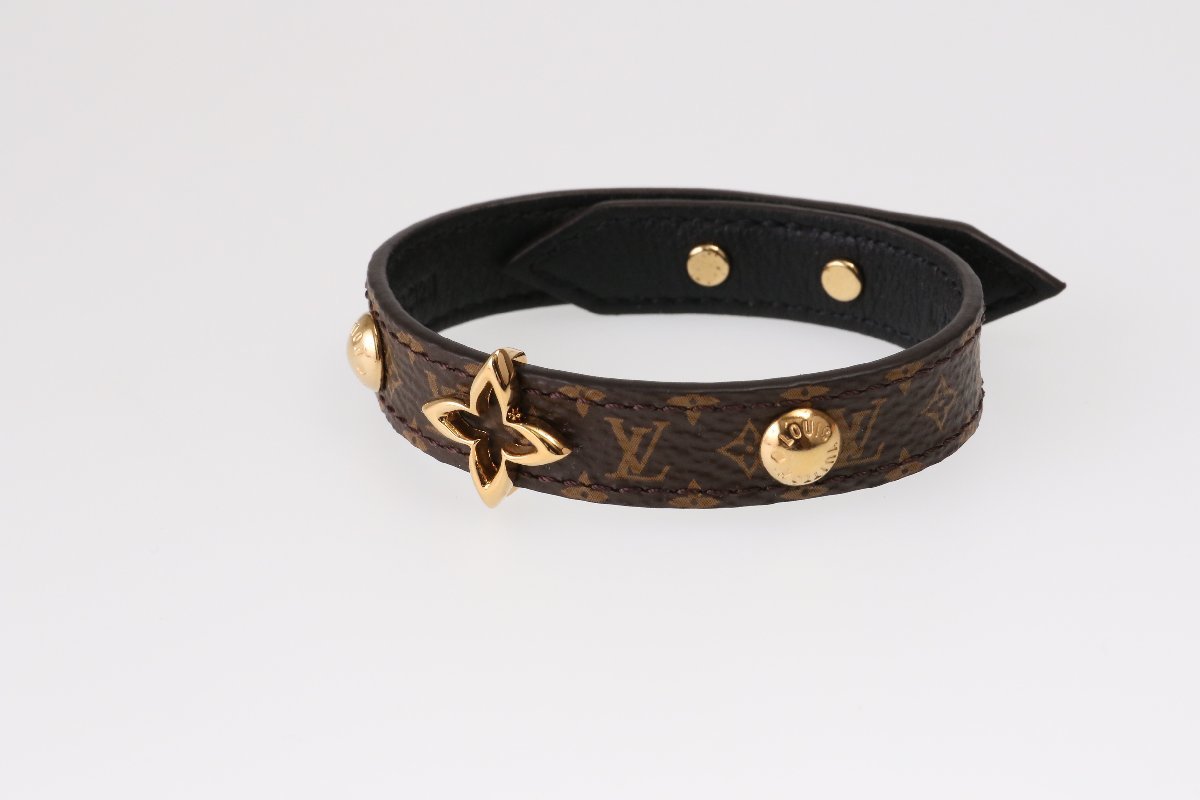 Louis Vuitton MONOGRAM Blooming bracelet (M6534E, M6534F)  Monogram  bracelet, Louis vuitton, Louis vuitton monogram