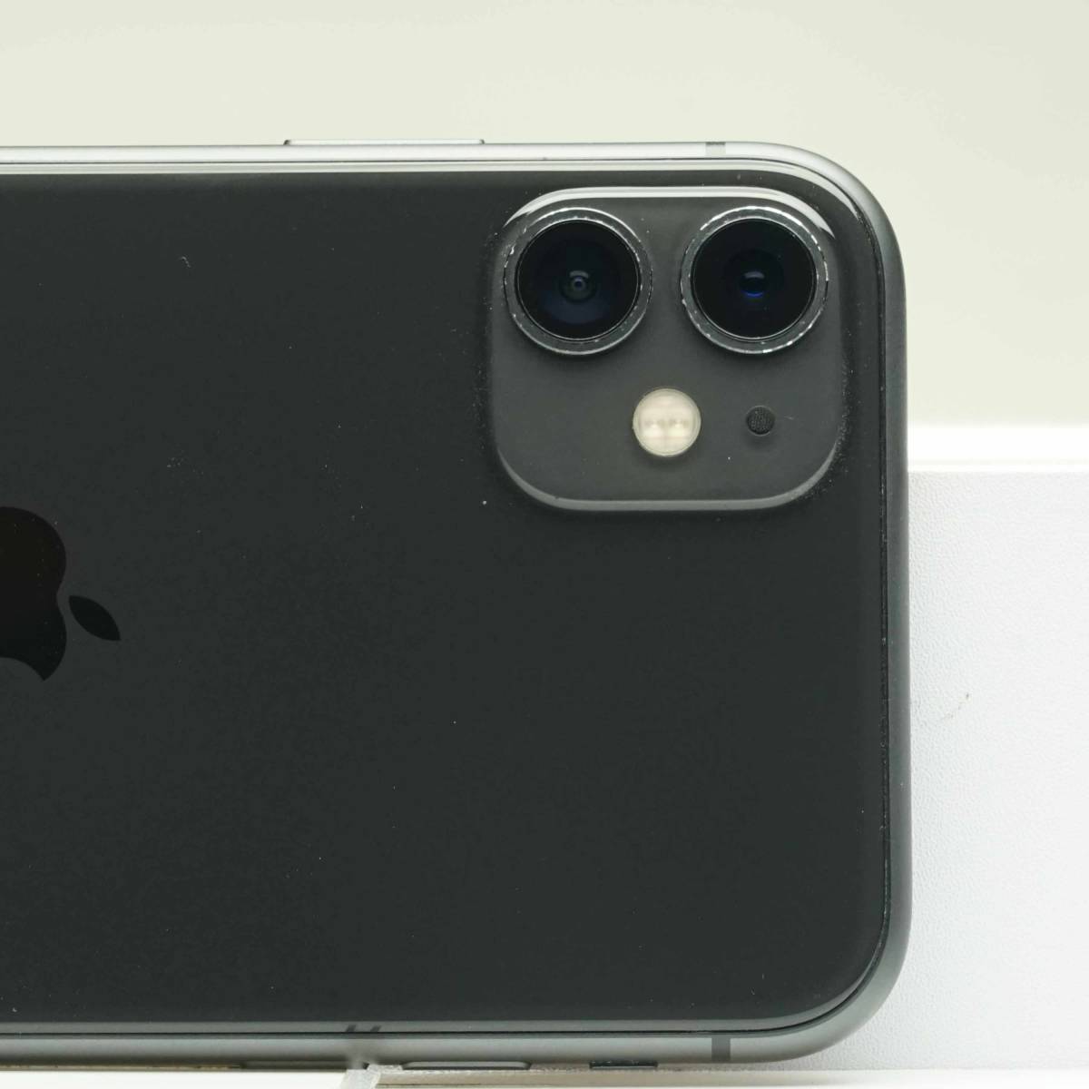 上品な iPhone 11 白ロム 中古本体 訳あり品 SIMフリー MWM02J/A
