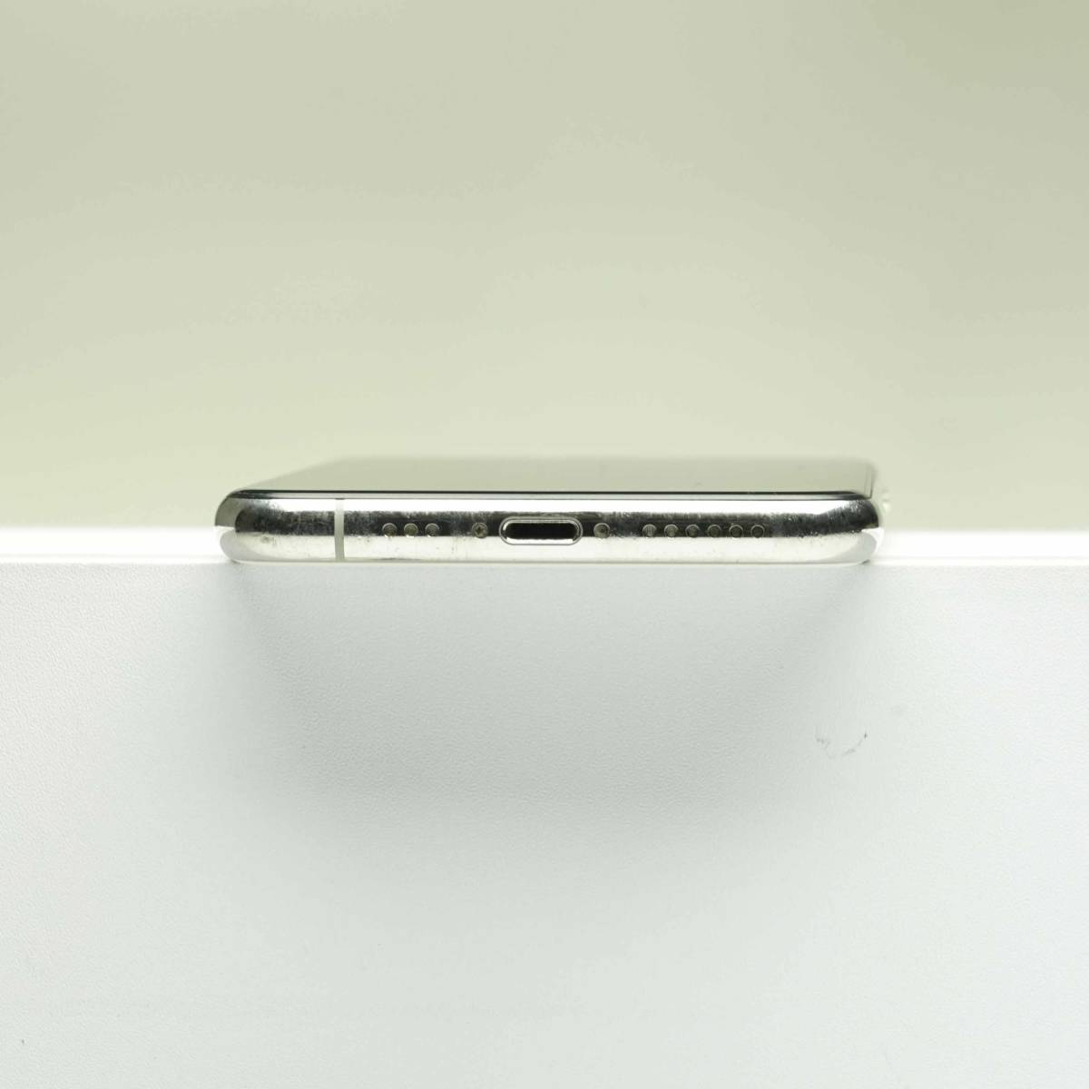 値引きする MWC82J/A シルバー 256GB Pro 11 iPhone SIMフリー 白ロム