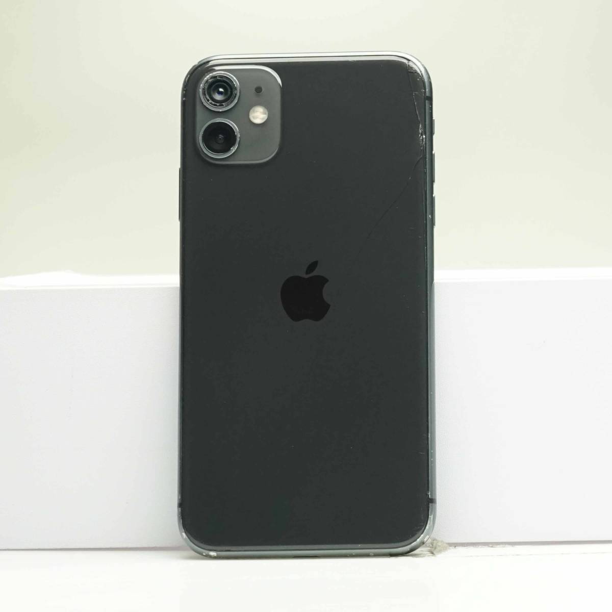 iPhone11 ブラック 64GB SIMフリー MWLT2J/A-
