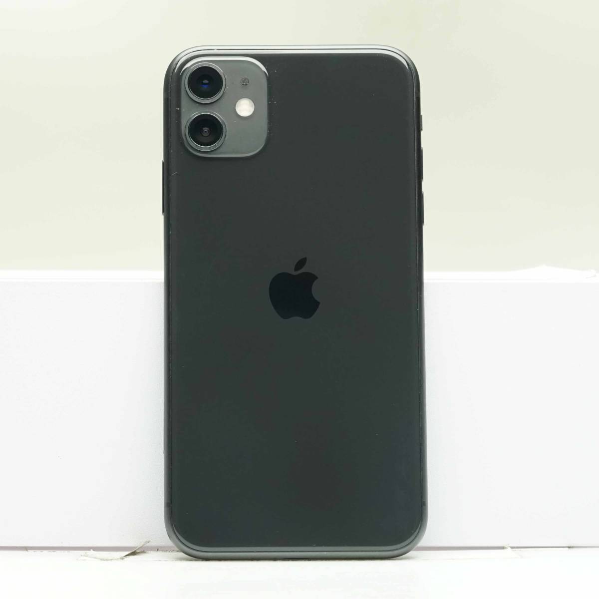 iPhone 11 128GB ブラック MWM02J/A SIMフリー 訳あり品 中古本体 白