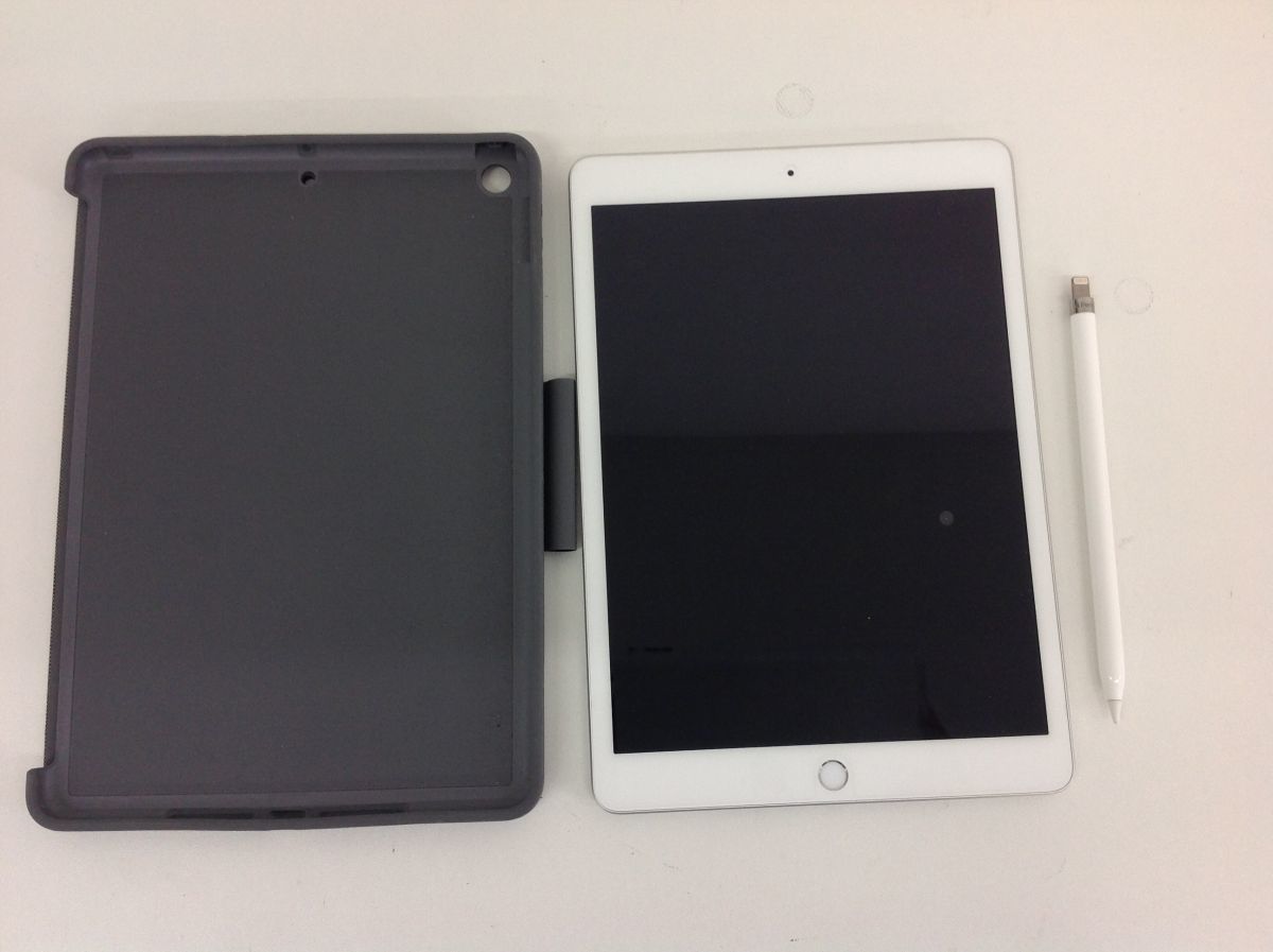 新作入荷!!】 第7世代 iPad Apple ○営AD120-60 【通電動作確認初期化