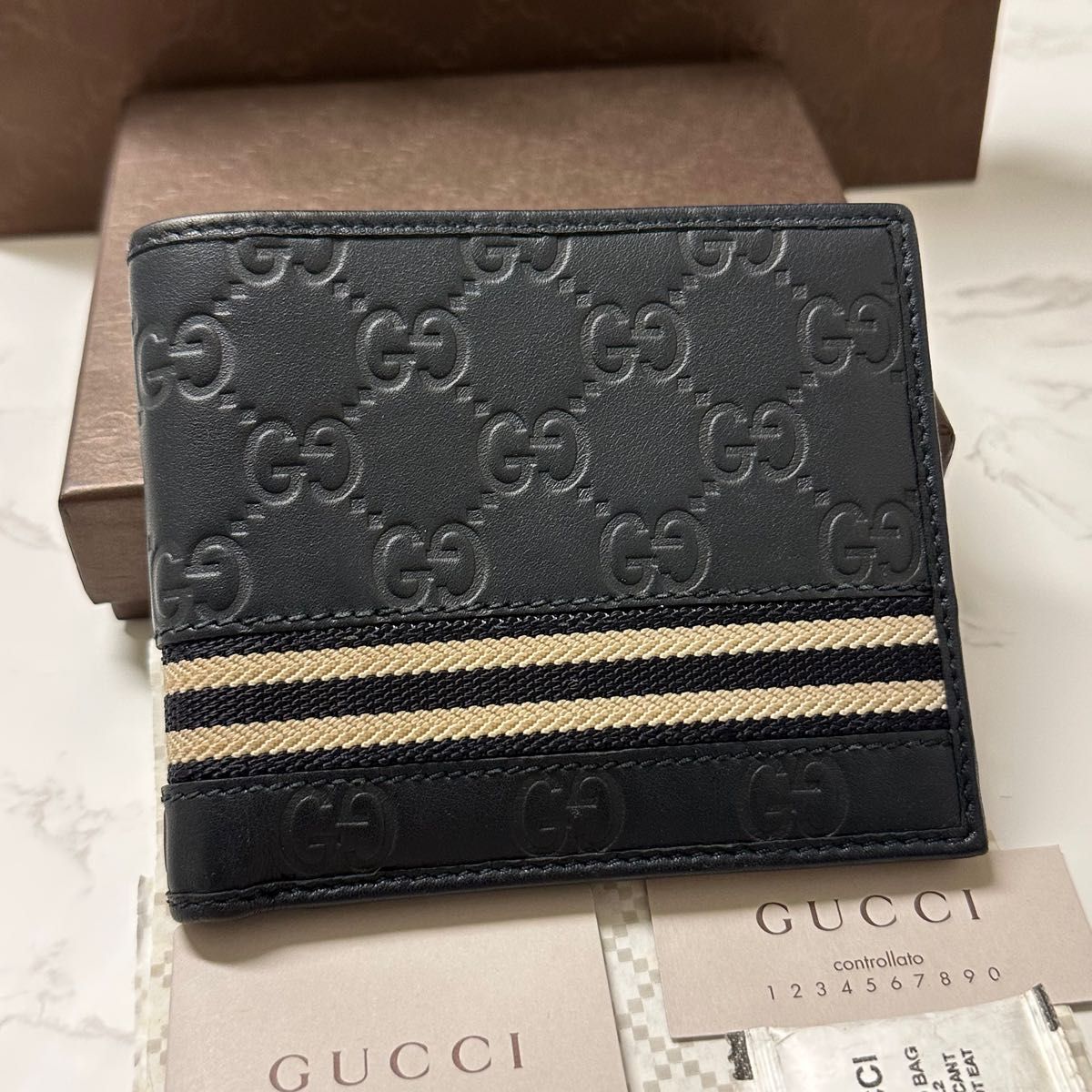 新品未使用 グッチ GUCCI 財布 二つ折り 折り財布 シマレザー シェリー