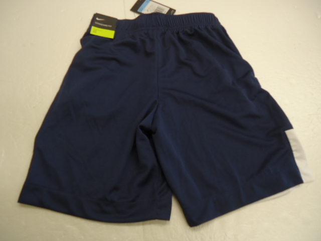 【KCM】Z-nike-1331-150★展示品★【NIKE/ナイキ】ジュニア　トレーニング　DRI　ハーフ　ショートパンツ　BV3880-410 ネイビー サイズ150_画像2