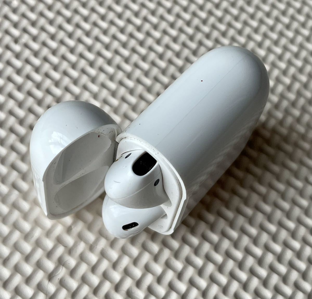 Yahoo!オークション - AirPods (第 2 世代) AirpodsA2031 中古 Yahoo!オークション - AirPods (第 2 世代) AirpodsA2031 中古