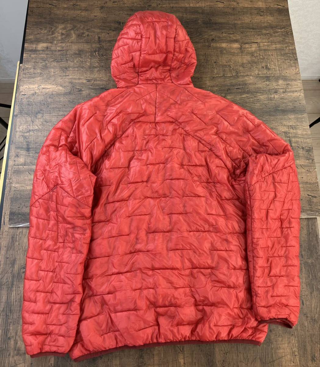 patagonia パタゴニア マイクロパフフーデイ　ダウンジャケット XL マイクロパフ レッド/赤 アウトドア ジャケット ユーズド_画像7