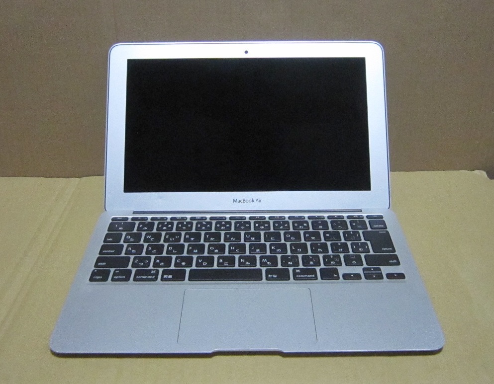 MacBook Air 11-inch　A1465モデル　2015年式/2013年式　　訳ありジャンク２台セット_画像8